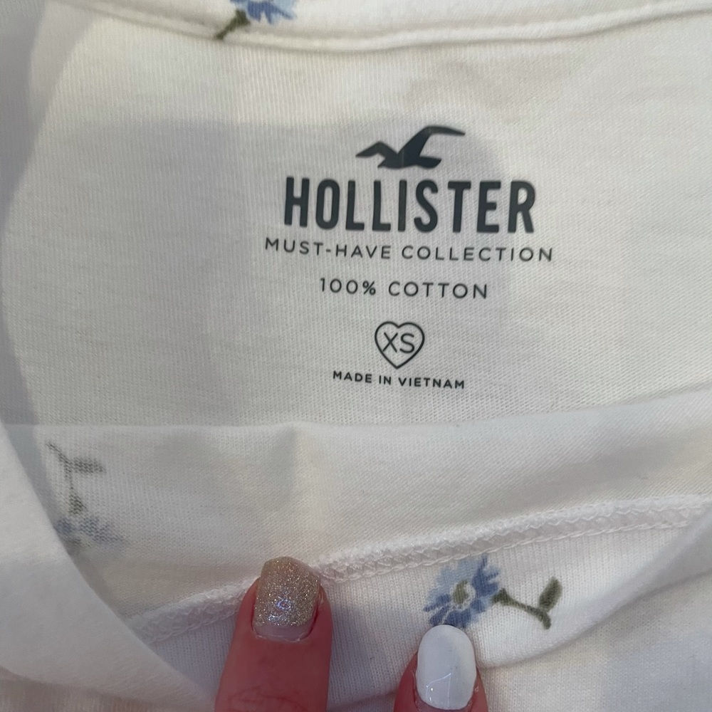 HOLLISTER FLOWER TEE - Picture 3 of 4